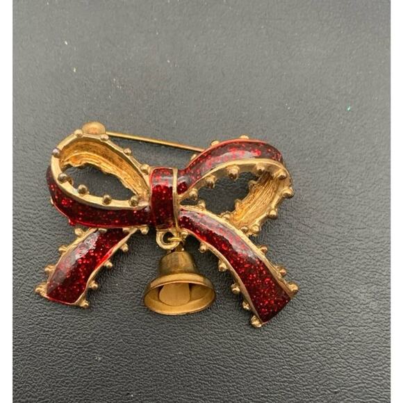 Vintage Gold Tone Christmas Red Sparkly Bow With Bell Brooch - Picture 1 of 4